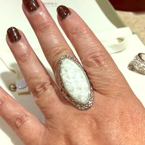 Marbled ring.  Silver plated